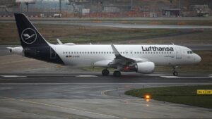 Lufthansa warnt vor weiteren Streckenstreichungen