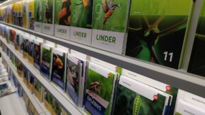 Linke verlangt kostenlosen Zugang zu Schulbüchern