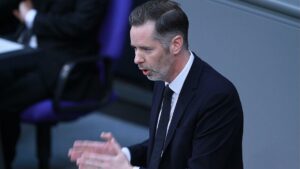 Dürr wirft Union Wirtschaftsblockade vor