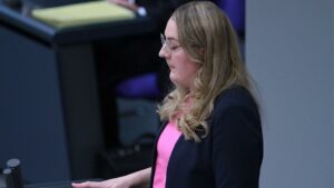 Dröge will mehr schuldenfinanzierte Investitionen