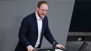 Gewalttätige Proteste: Emmerich drängt auf schärferes Waffenrecht