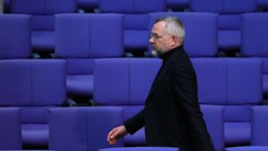 Roth sieht Frieden in Ukraine "weiterhin Lichtjahre entfernt"