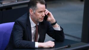 Dürr für Beratungen mit EU-Staaten über nukleare Abschreckung