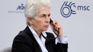 Strack-Zimmermann blickt kritisch auf Kandidatur von der Leyens