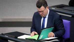 Heil für Arbeitszwang für Flüchtlinge "im Einzelfall"