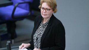 Behrens will mehr digitale Befugnisse für die Polizei