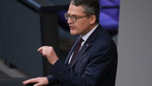 Kiesewetter: Russland testet Grenzen von Nato-Vertrag aus