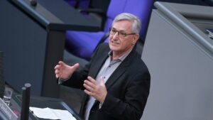 Riexinger besorgt über Rückschritte bei Klimaschutz
