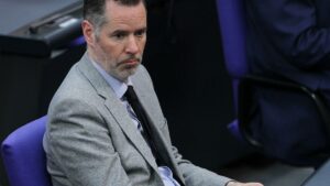 Dürr kritisiert Verzögerung des Bezahlkarten-Beschlusses