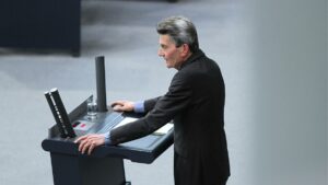 SPD-Außenpolitiker verteidigen Mützenich