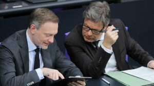 Habeck und Lindner für Aufarbeitung der Corona-Politik