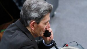 Mützenich glaubt an breiten Rückhalt in der Bevölkerung