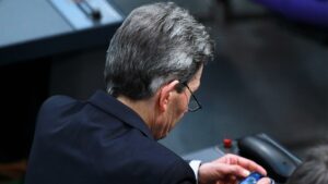 Mützenich setzt für "Einfrieren" von Ukraine-Krieg auf China