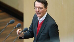 Lauterbach will RKI-Protokolle "weitestgehend" entschwärzen