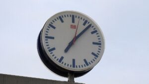 Bahn will bis 2027 deutlich pünktlicher werden