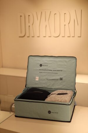 Drykorn setzt mit hey circle auf abfallfreien Mehrweg-Versand in der Intralogistik