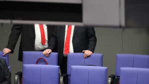 Bundestag kann April-Diäten erst verspätet überweisen