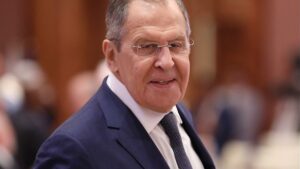 Lawrow zu Gesprächen in Peking eingetroffen