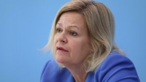 Faeser lobt "bisher größten" Schlag gegen Cyberkriminalität