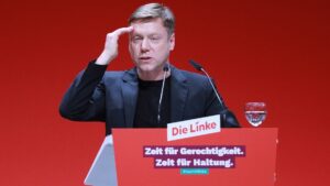 Linken-Chef Schirdewan nennt Trump "durchgeknallten Kriminellen"