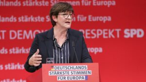 Ukrainehilfe: Esken hält höhere Neuverschuldung für nötig