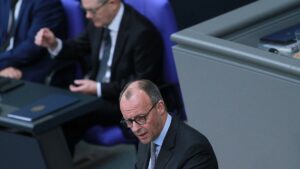 Scholz hofft auf Unions-Kanzlerkandidatur für Merz