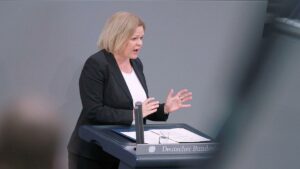 Schutz von Politikern: Faeser plant Änderung von Melderecht