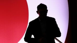 Innenministerin will Kommunalpolitiker besser schützen