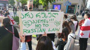 USA kündigen nach Agentengesetz Visa-Beschränkungen für Georgien an