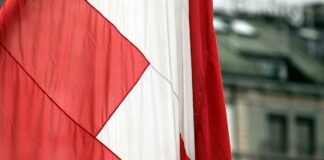 Tischfeuerwerk auf Flaschen wohl Ursache von Brand in Schweizer Bar