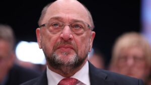 Kühnert-Rücktritt: Schulz kritisiert Atemlosigkeit der Politik
