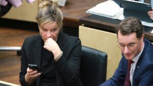 SPD kritisiert "üppige Reiseaktivität" der NRW-Landesregierung