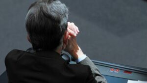 Mützenich will nichts von "Einfrieren"-Äußerungen zurücknehmen