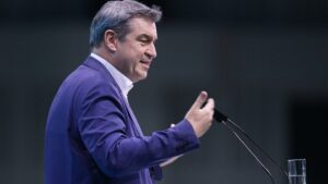 Söder lobt griechische Sechs-Tage-Woche