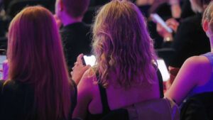 Böhmermann für "harte Regulierung" sozialer Medien und AfD-Verbot