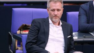 Bericht: Erneute Durchsuchungen bei AfD-Politiker Bystron