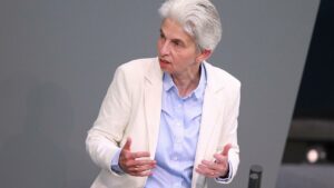 Strack-Zimmermann lehnt Fraktionsführung im EU-Parlament ab