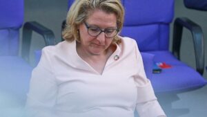 Entwicklungsministerin drängt auf weltweite Milliardärssteuer