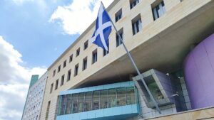 Britische Botschaft hisst Schottland-Fahne vor EM-Spiel