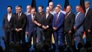 Kühnert bezeichnet AfD als "Laubbläser der deutschen Politik"