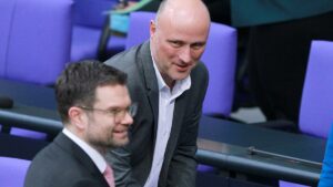Queer-Beauftragter macht bei Reform des Abstammungsrechts Druck