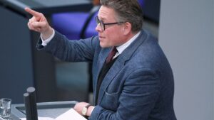 Von Notz drängt auf Bundestransparenzgesetz