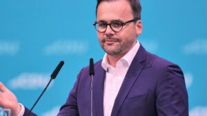 Linke bezichtigt Redmann wegen Trunkenheitsfahrt der Lüge