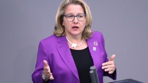 Schulze will "mehr Tempo" bei Fachkräftegewinnung aus dem Ausland