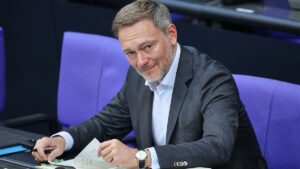 Lindner verteidigt Haushaltsentwurf gegen Spar-Kritik
