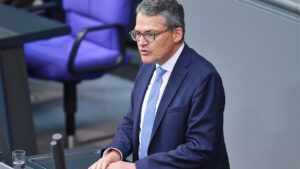 IZH-Verbot: Kiesewetter warnt vor neuen Wegen der Terrorausbreitung