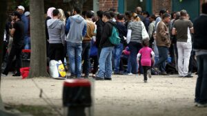 SPD unterstützt Dobrindt-Pläne für Asylbewerber