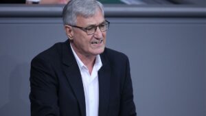 Riexinger will Jan van Aken als neuen Linken-Chef