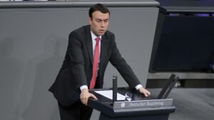 SPD-Außenexperte Schmid für Gespräche mit Taliban und Assad-Regime