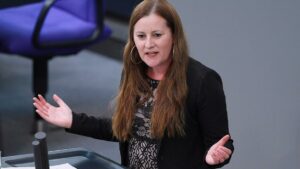 Wissler hält "Sicherheitspaket" für "falsch und rassistisch"